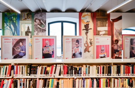 Mostra Leggevo che ero alla Biblioteca De Amicis