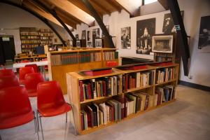 Libri a scaffale aperto