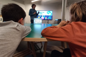 Laboratorio a cura di Associazione Festival della Scienza per La notte dei libri insonni 2024