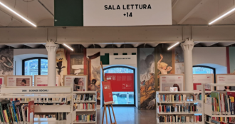 Sala lettura biblioteca De Amicis